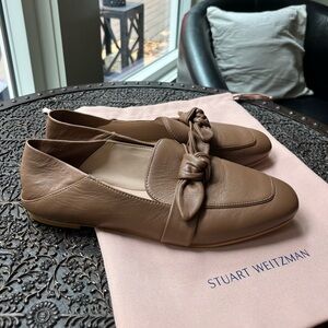 STUART WEITZMAN BANDEAU COLLAPSIBLE LOAFERS IN CAMEL 9